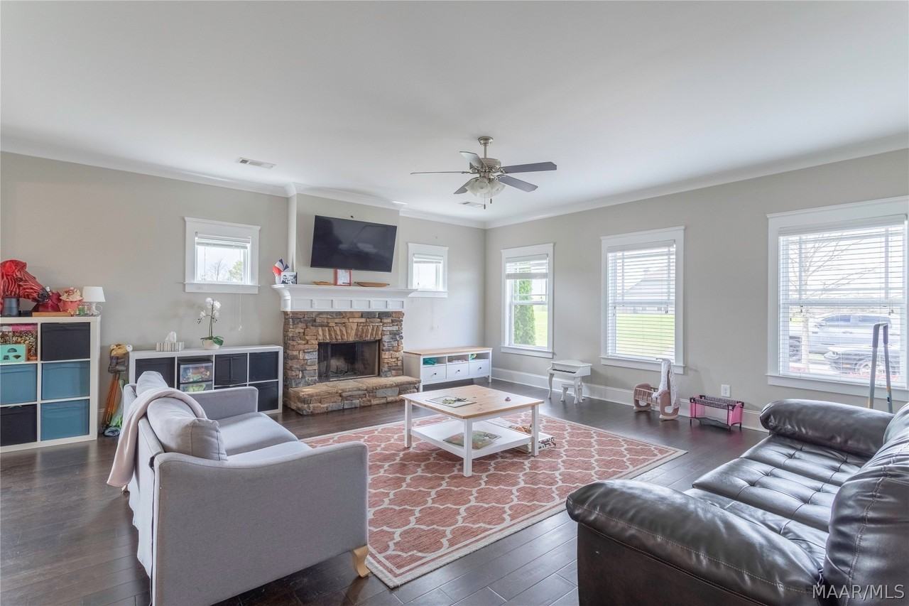 201 Avenue Of The Orchards - Photo 6 of 45