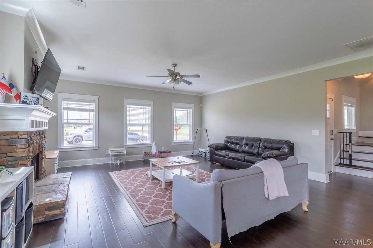 201 Avenue Of The Orchards - Photo 7 of 45