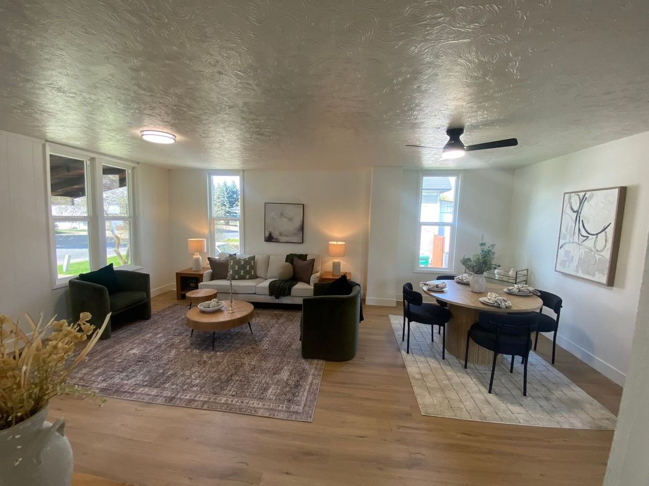 3127 E Jackson Ave - Photo 2 of 19