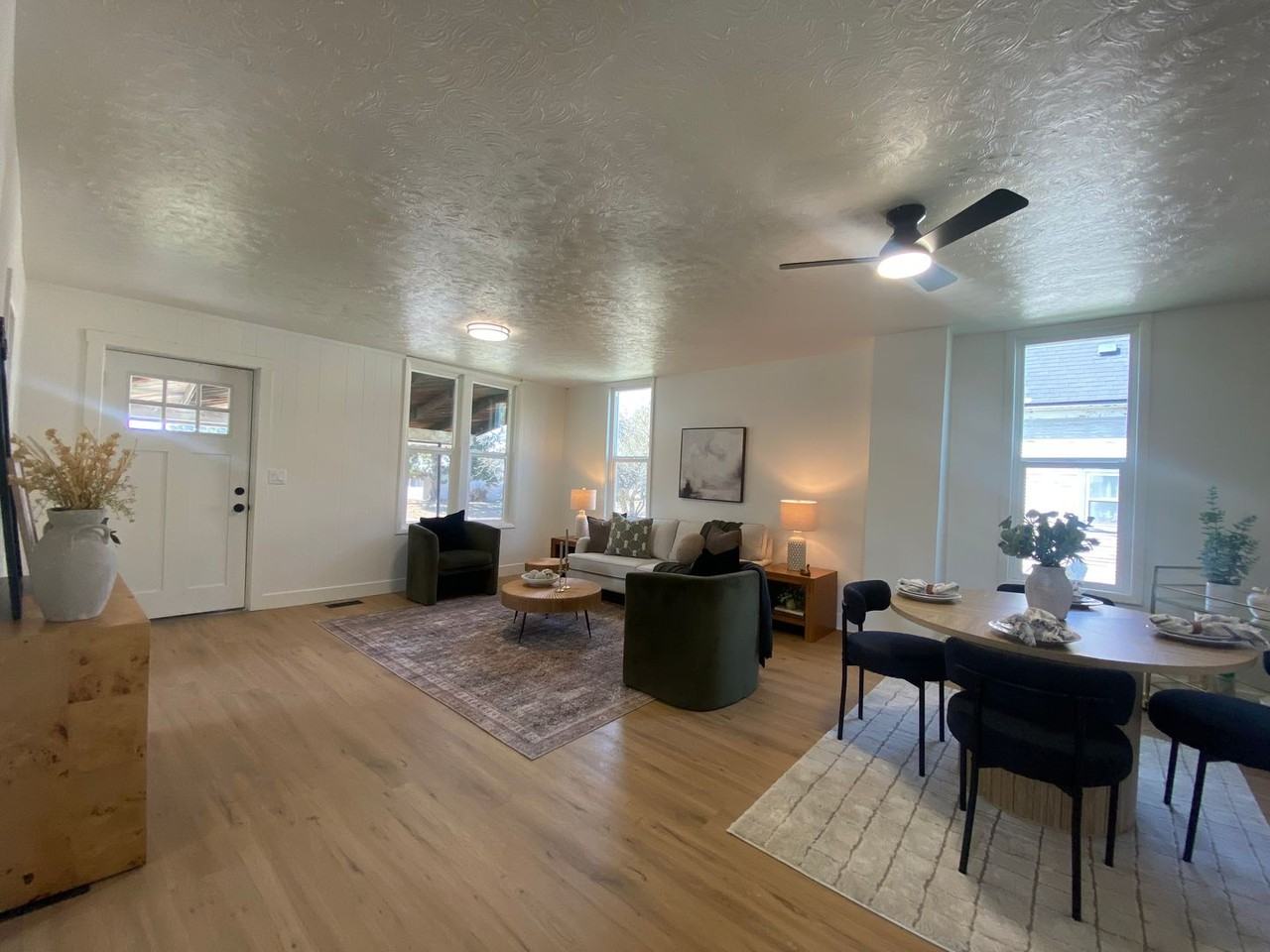 3127 E Jackson Ave - Photo 3 of 19