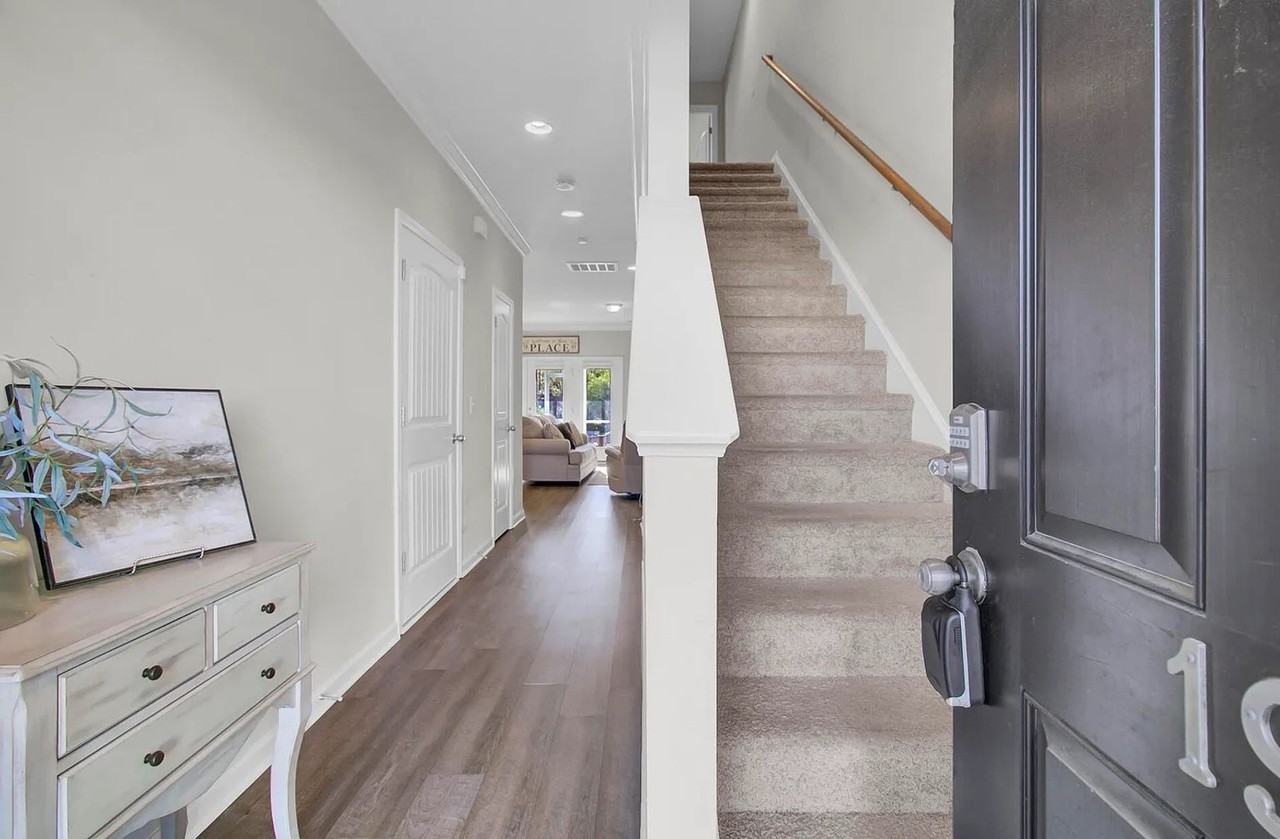 196 Buchanan Cir - Photo 5 of 39