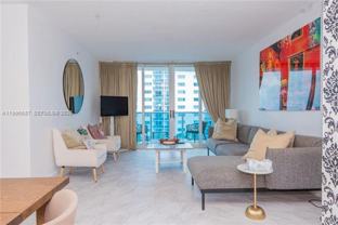 7501 E Treasure Dr #5M - Photo 1 of 1