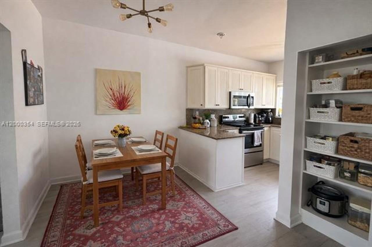 701 Meridian Ave #4 - Photo 3 of 10