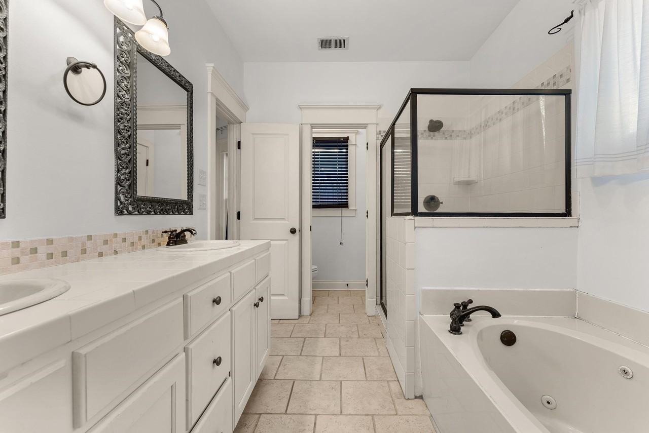 1044 S Rembert St - Photo 6 of 29