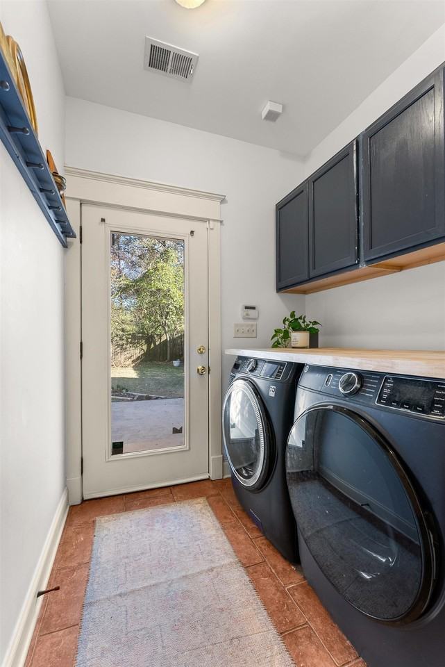 1044 S Rembert St - Photo 7 of 29