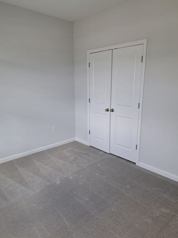 318 Brandon Lakes Dr - Photo 7 of 19