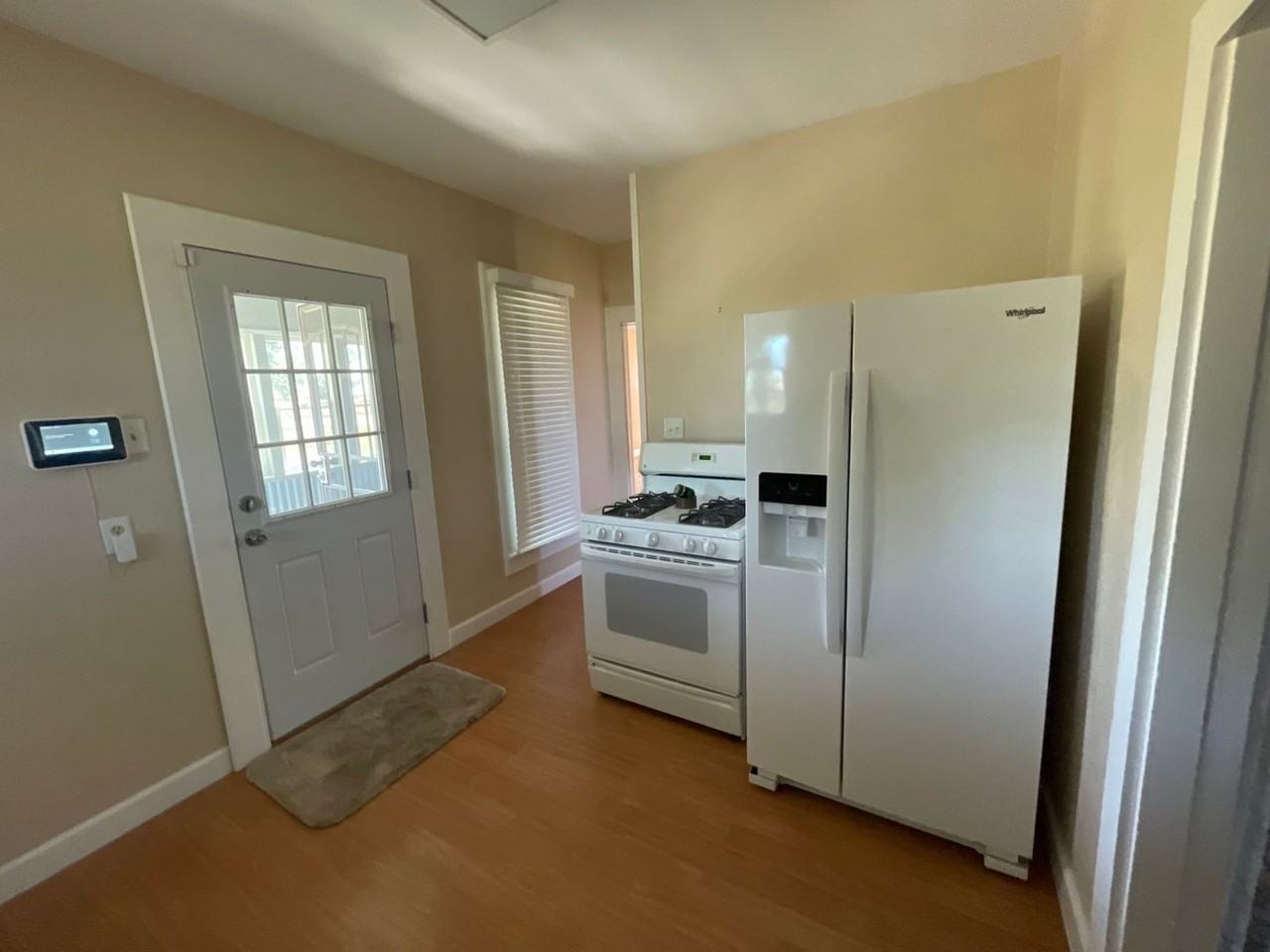 11125 Iowa St - Photo 7 of 21