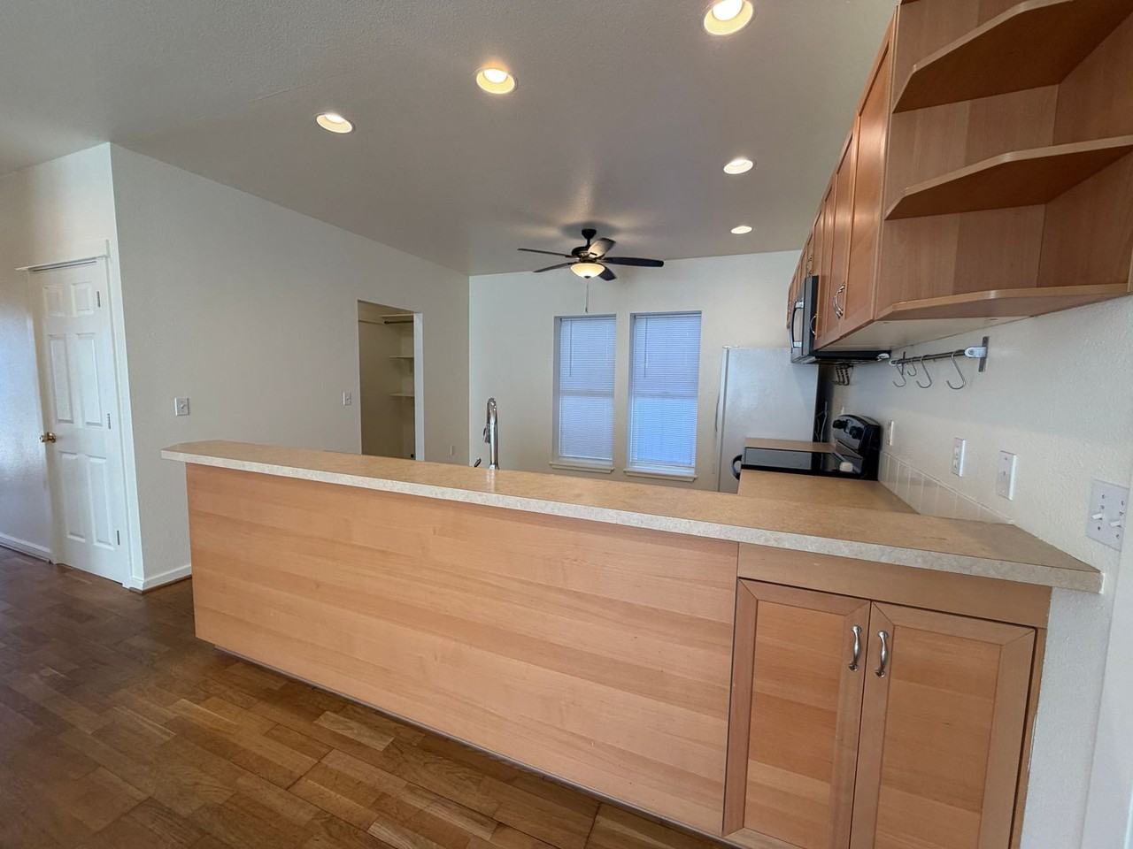 145 Se Mayberry Ave - Photo 5 of 18