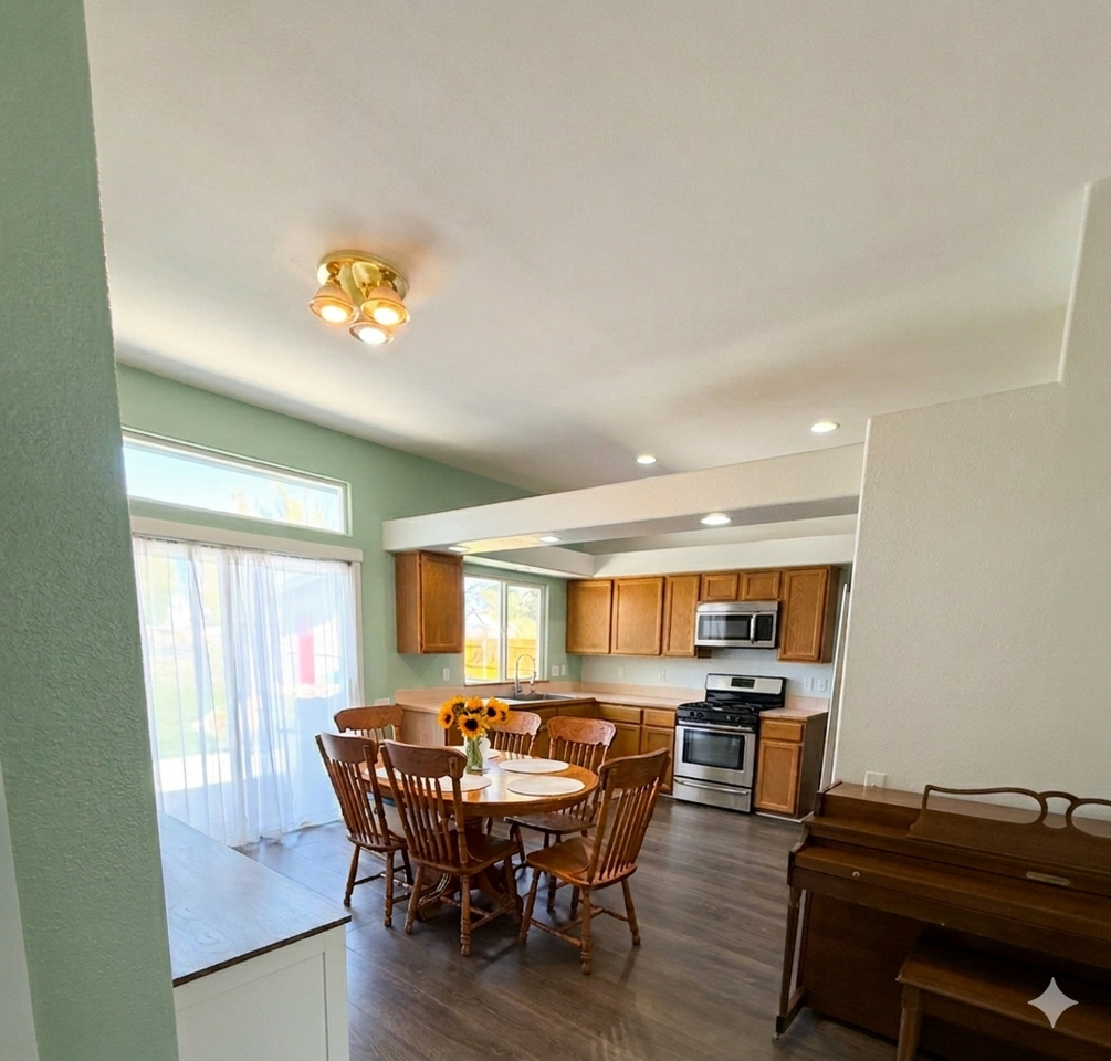 162 W Woodbury Dr - Photo 7 of 18