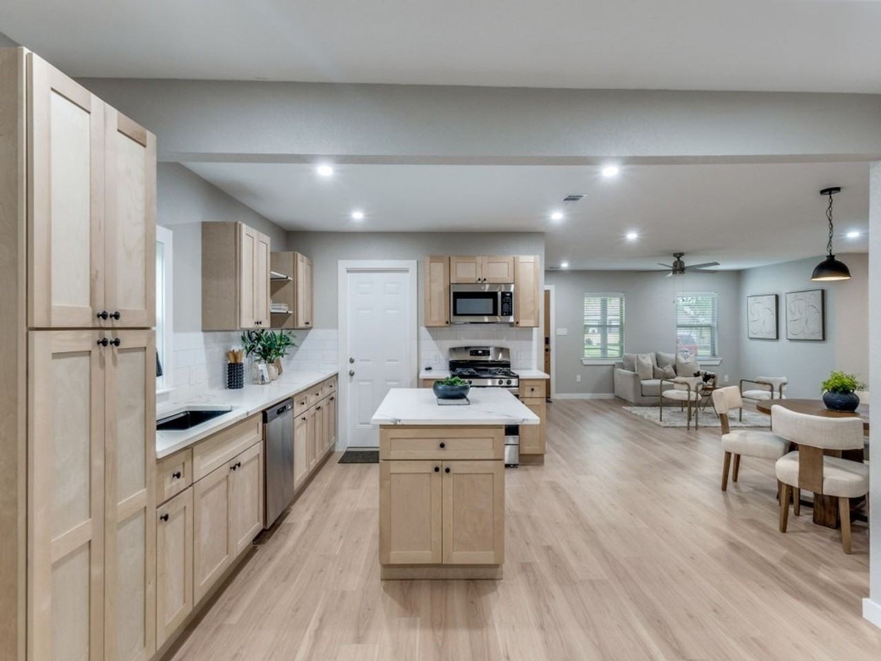 3160 Bohannon Dr - Photo 6 of 26