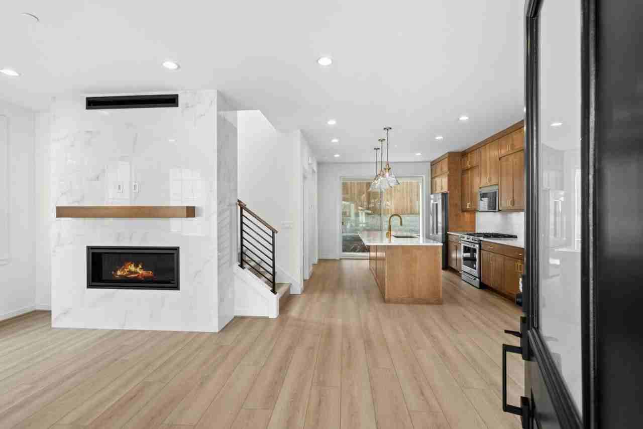 13426 13426 NE 112th Place - TARA 6 LLC - Photo 3 of 25