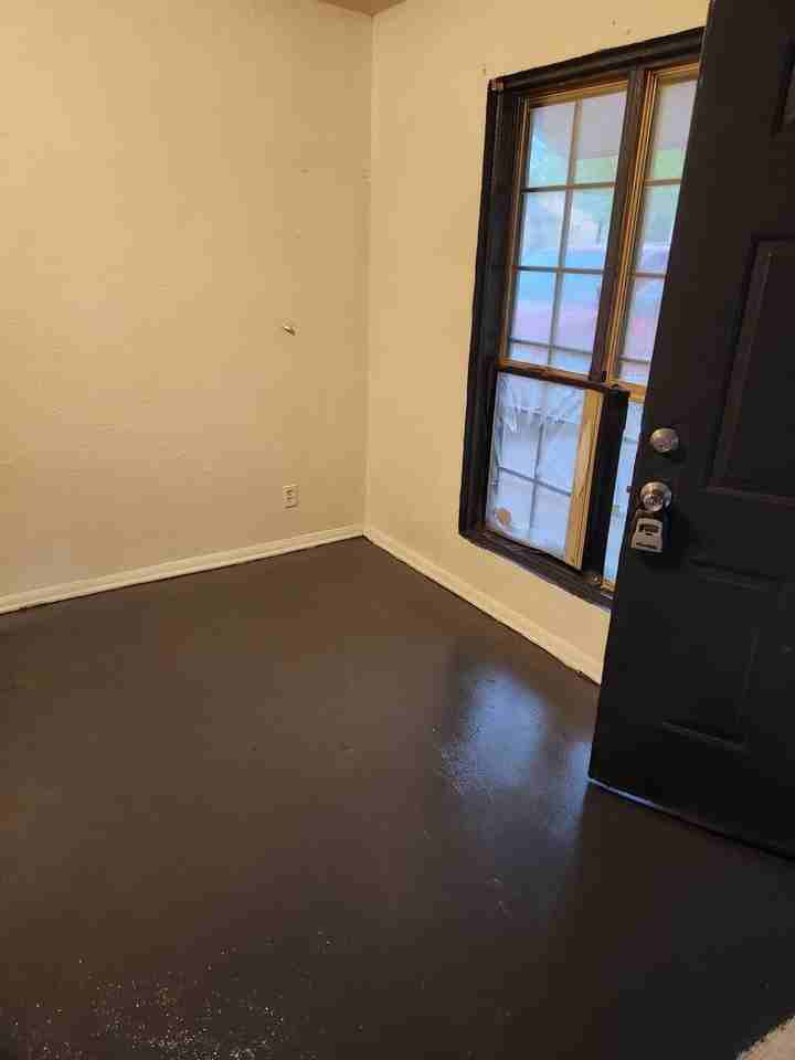 1816 N Saint Louis Ave - Photo 5 of 10