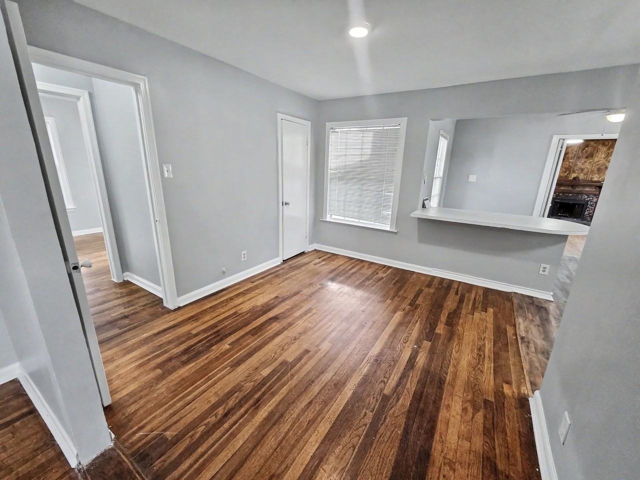 1302 Westward Ave - Photo 4 of 19