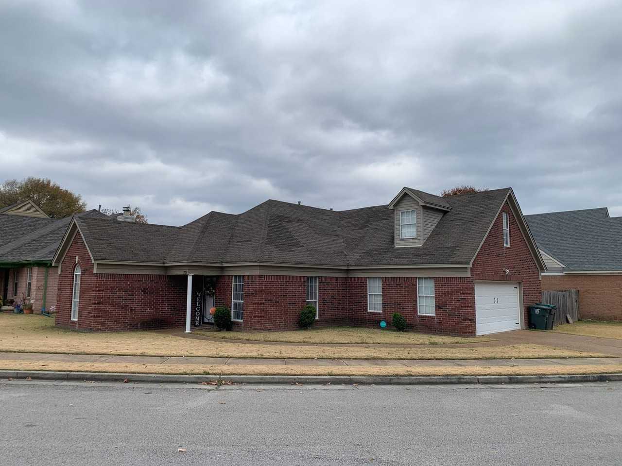 7720 Wolf Hollow Dr - Photo 3 of 11