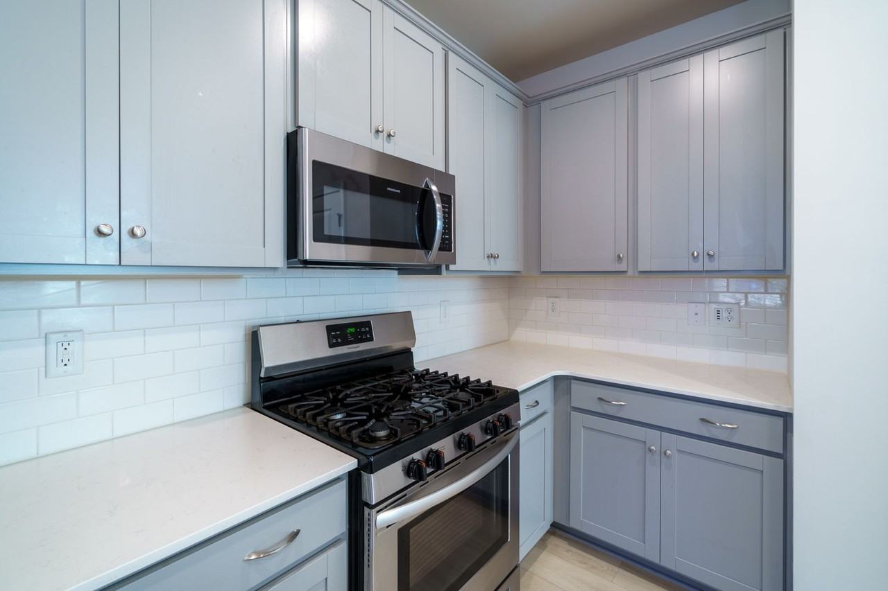 12956 Canton Side Ave - Photo 7 of 30