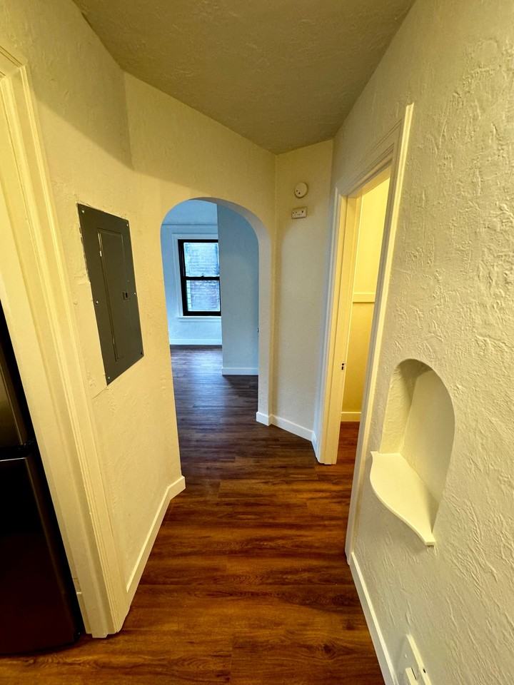 2037 Boylston Ave E - Photo 6 of 17