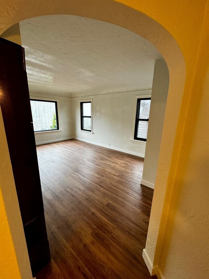 2037 Boylston Ave E - Photo 7 of 17