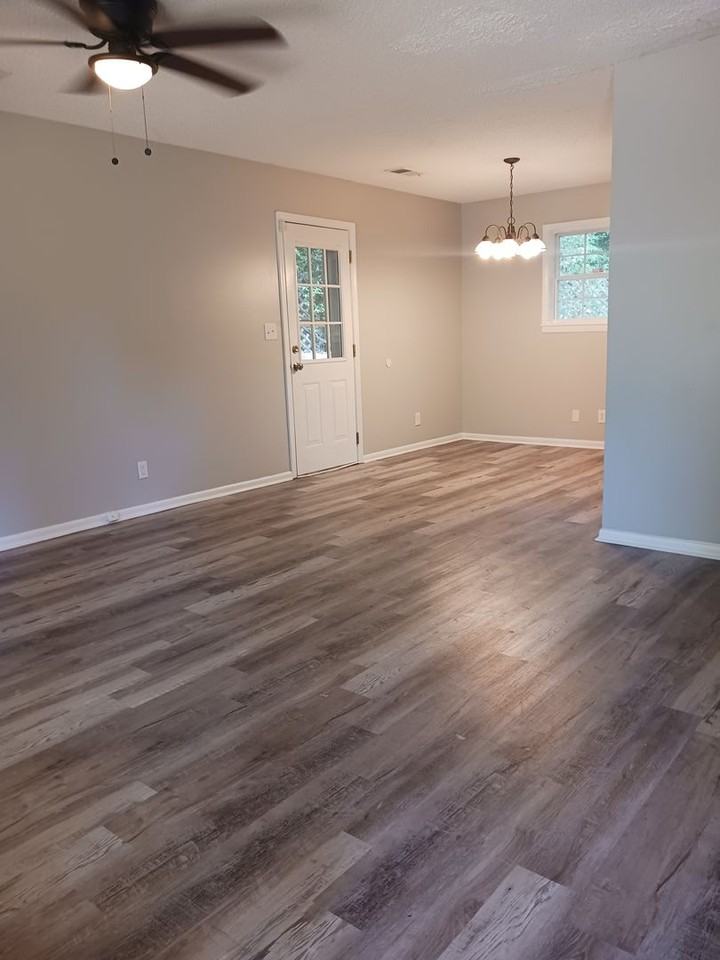 118 Wendell Dr - Photo 2 of 17