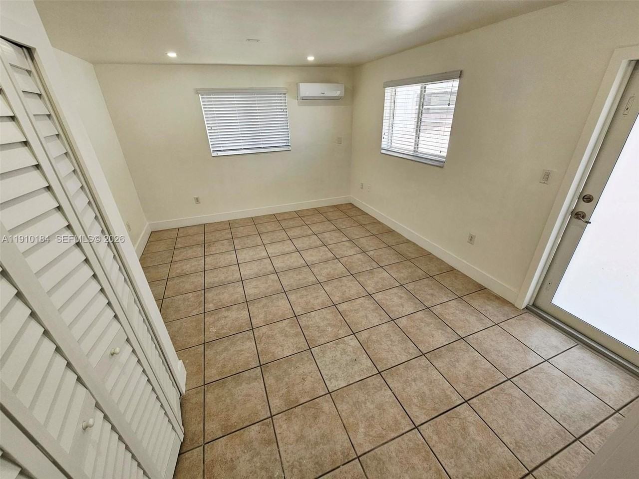 9301 Sw 37th St #4 - Photo 4 of 10