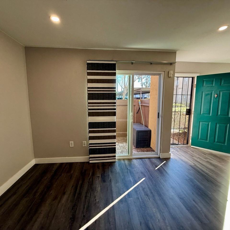 3454 Castle Glen Dr #139 - Photo 5 of 18