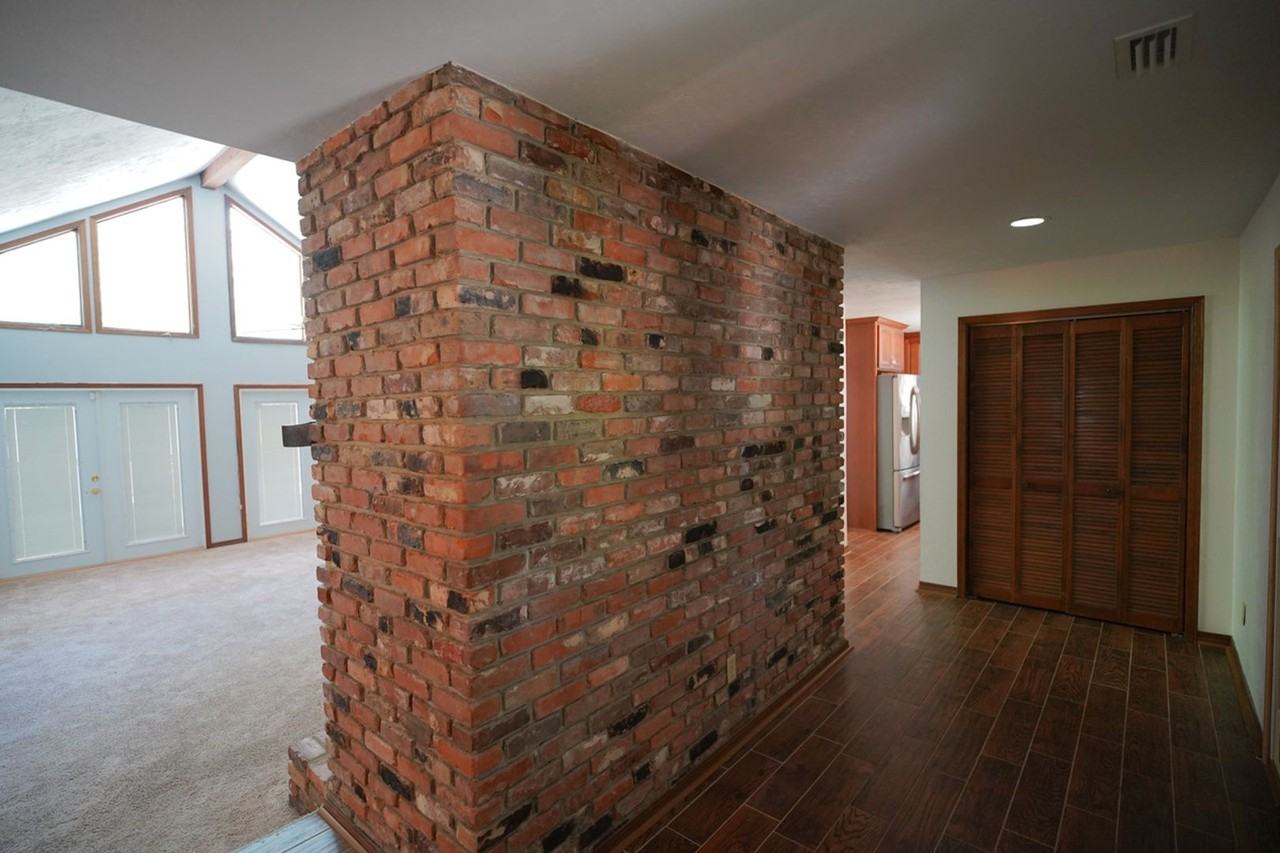 1309 Domingo Dr - Photo 3 of 40