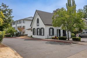 featured image of 230 Se Evans St