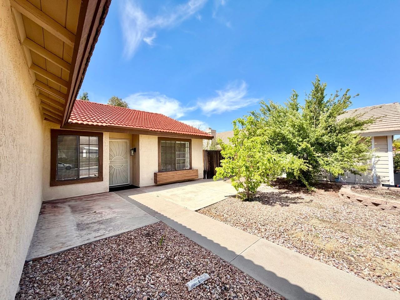 25268 Shadescale Dr - Photo 4 of 36