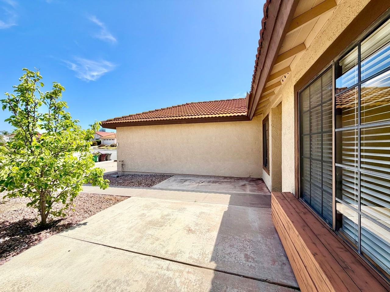 25268 Shadescale Dr - Photo 5 of 36