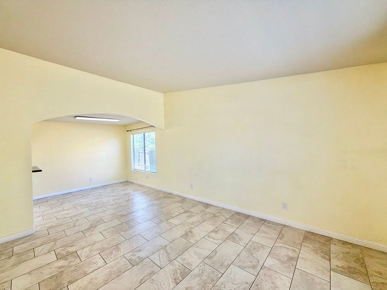 25268 Shadescale Dr - Photo 6 of 36