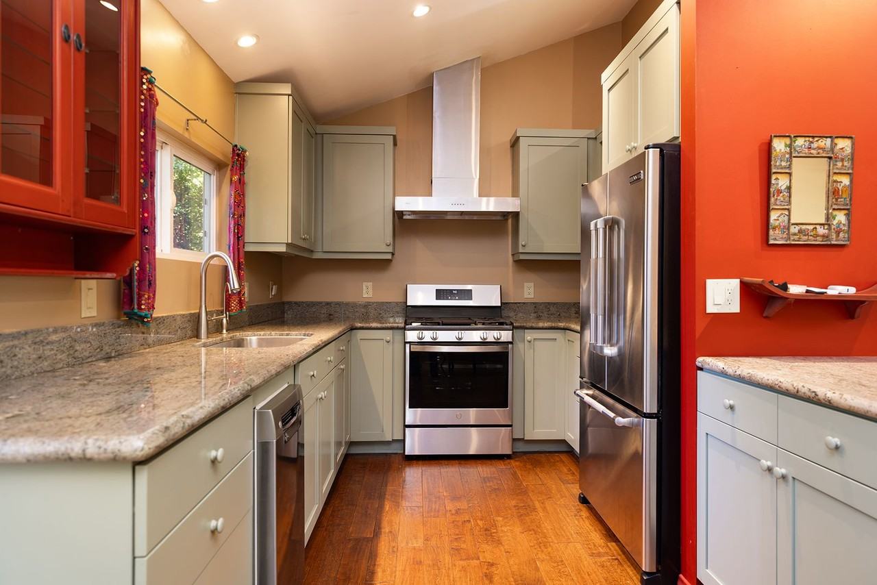 181 N Padre Juan Ave - Photo 6 of 22