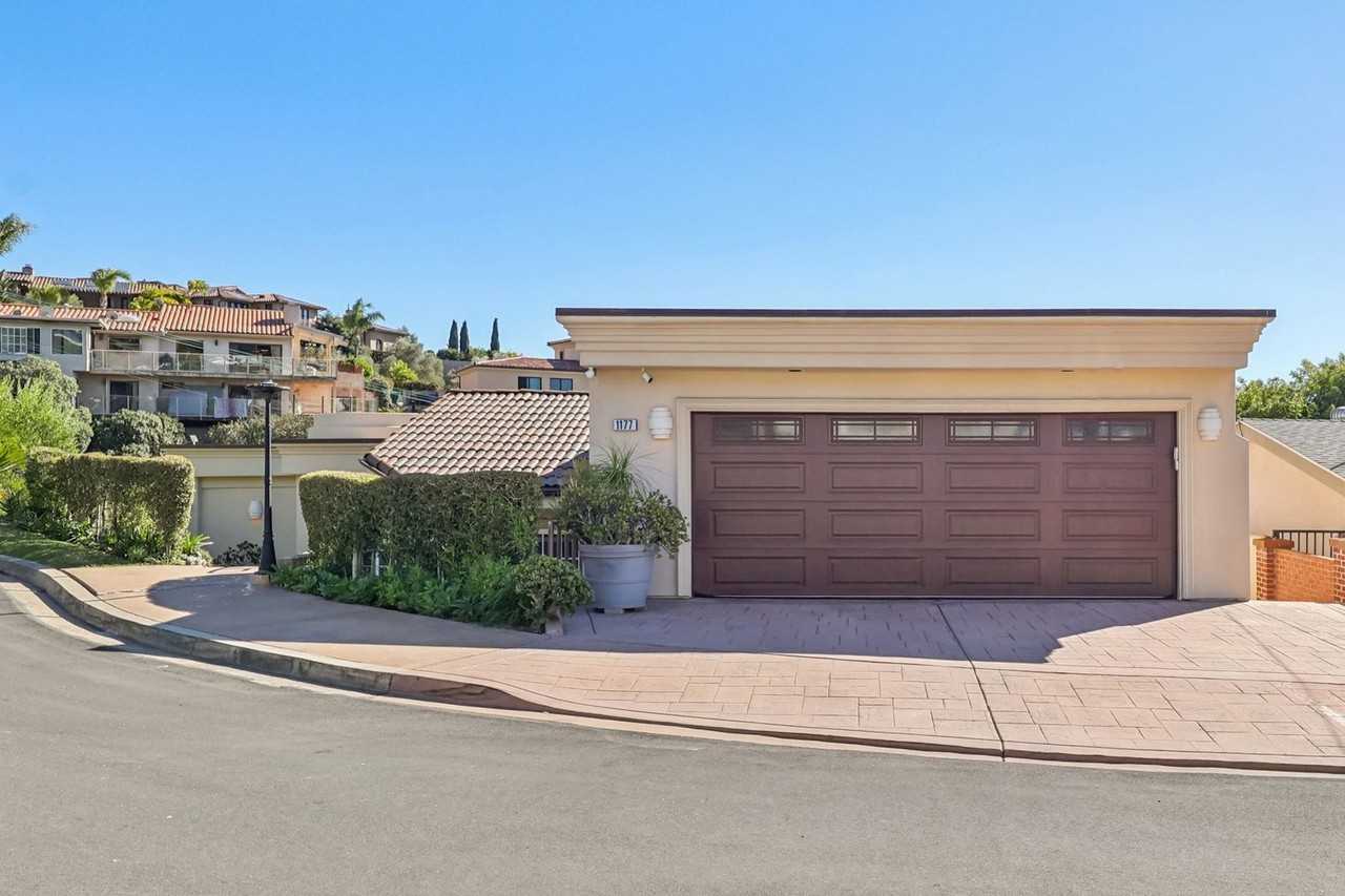 1177 Avenida Amantea - Photo 5 of 37