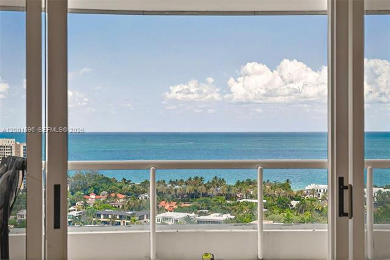 21050 Point Pl #2301 - Photo 2 of 39