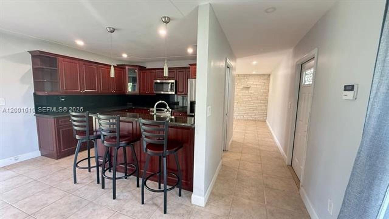 8820 Sw 43rd Ter - Photo 2 of 17