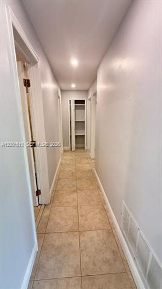 8820 Sw 43rd Ter - Photo 5 of 17