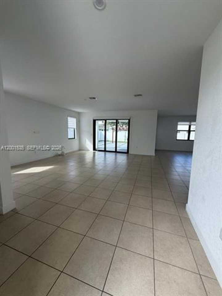 23520 Sw 107th Ct - Photo 7 of 13