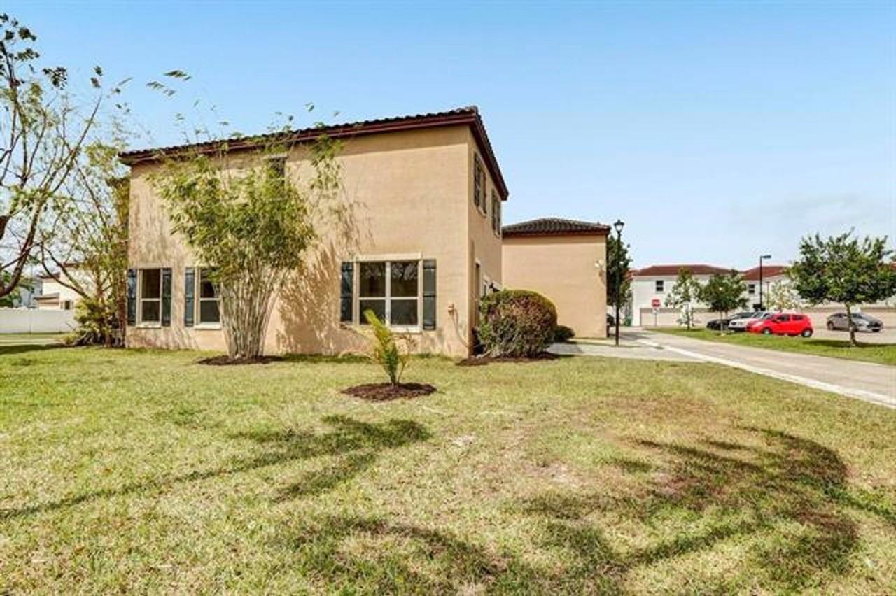 9081 9081 SW 169th Court th 9081 - Photo 5 of 44