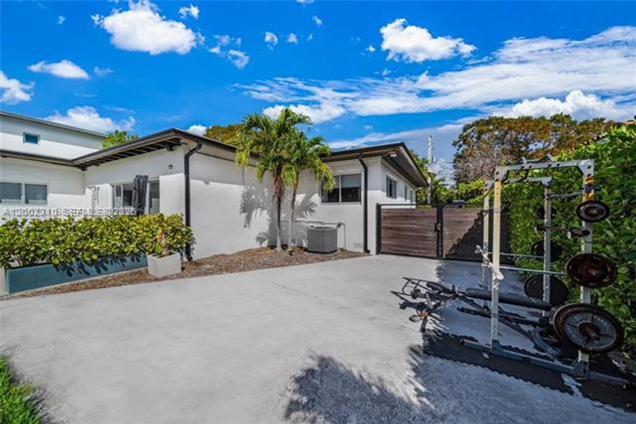 3531 Sw 1st Ave - Photo 2 of 44