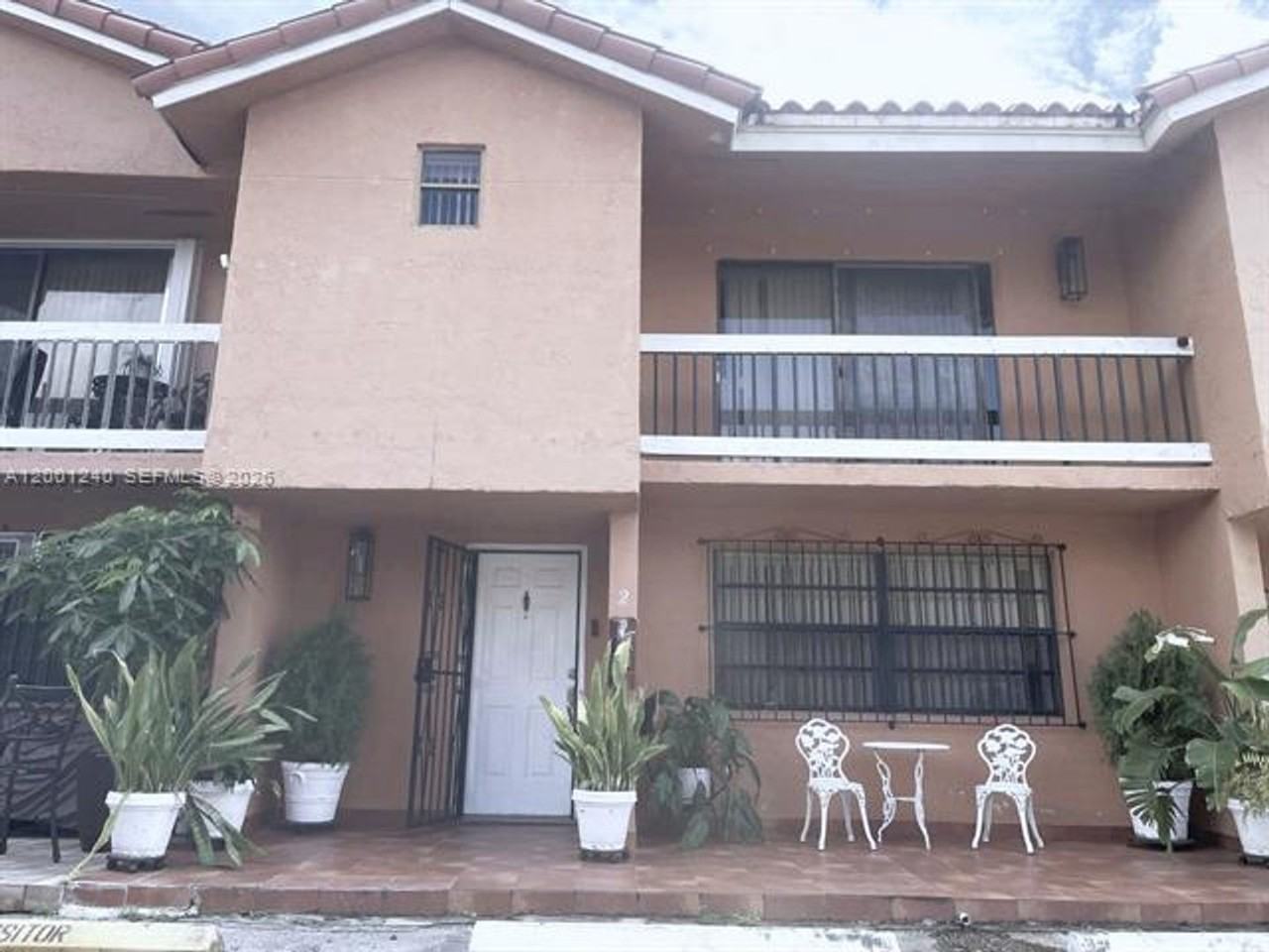 520 520 NW 109th Ave th 602 - Photo 2 of 33