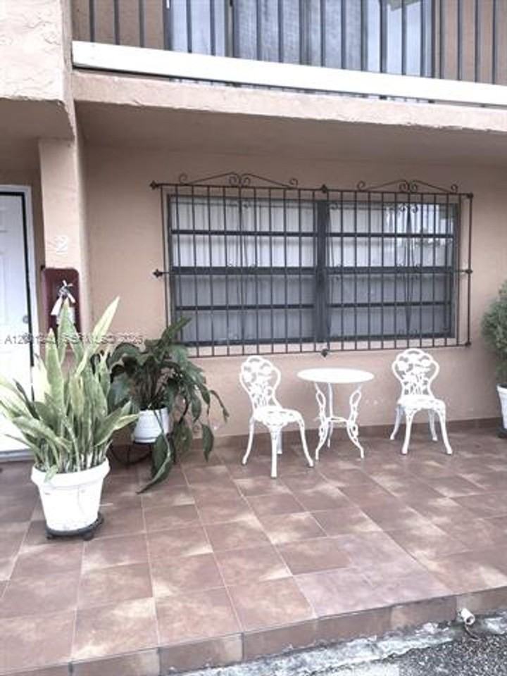 520 520 NW 109th Ave th 602 - Photo 4 of 33