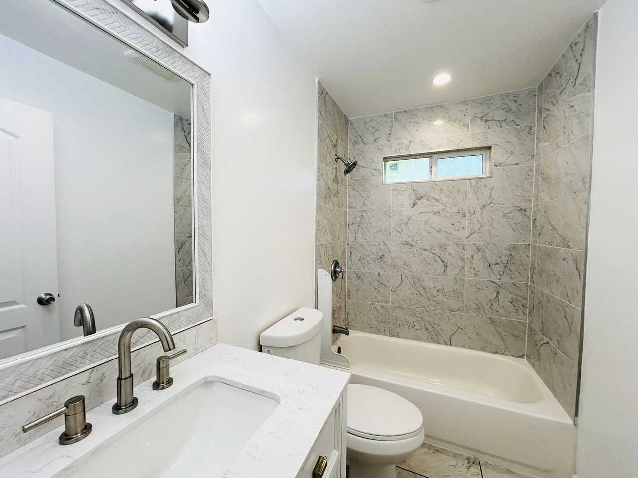 12717 Bradley Ave - Photo 5 of 13