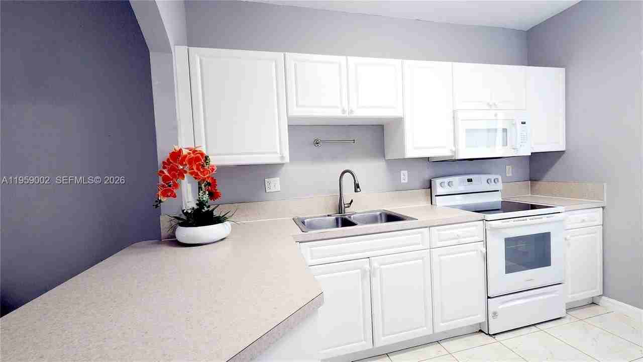 741 Se 2nd St #741 - Photo 5 of 30