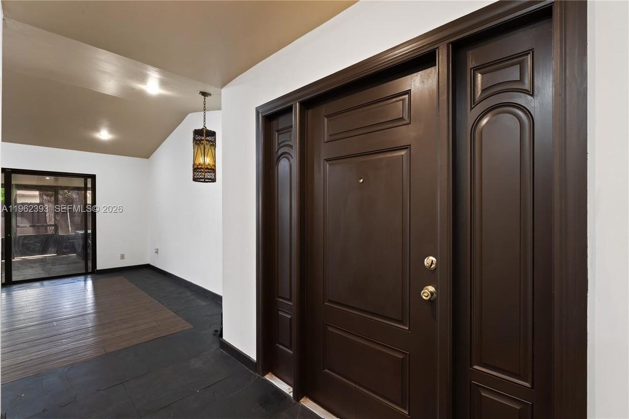 9850 Nw 15th Ct #9850 - Photo 4 of 21