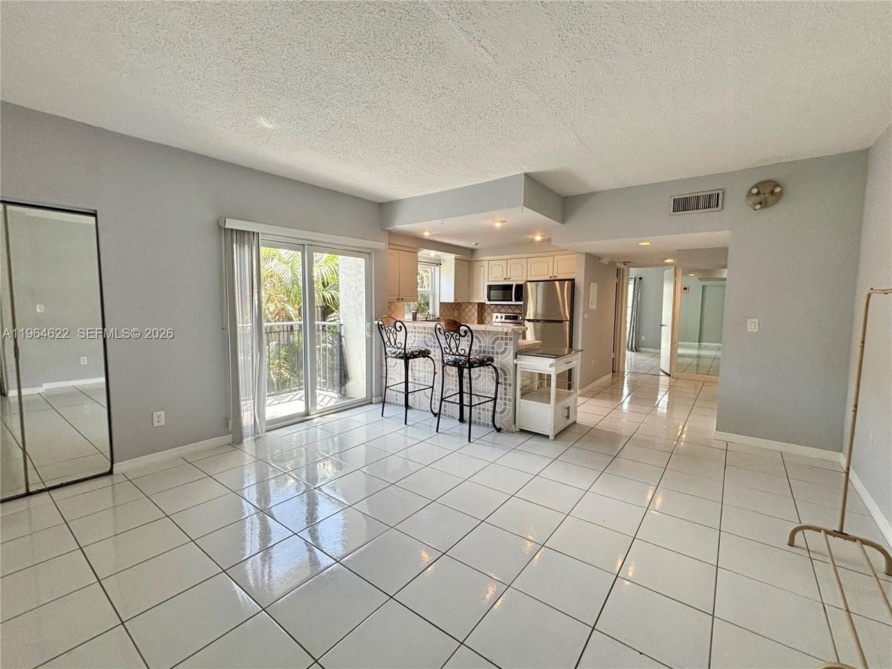 1960 Marseille Dr #204 - Photo 7 of 7