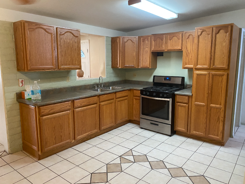 1021 W Edgewater Dr - Photo 3 of 16