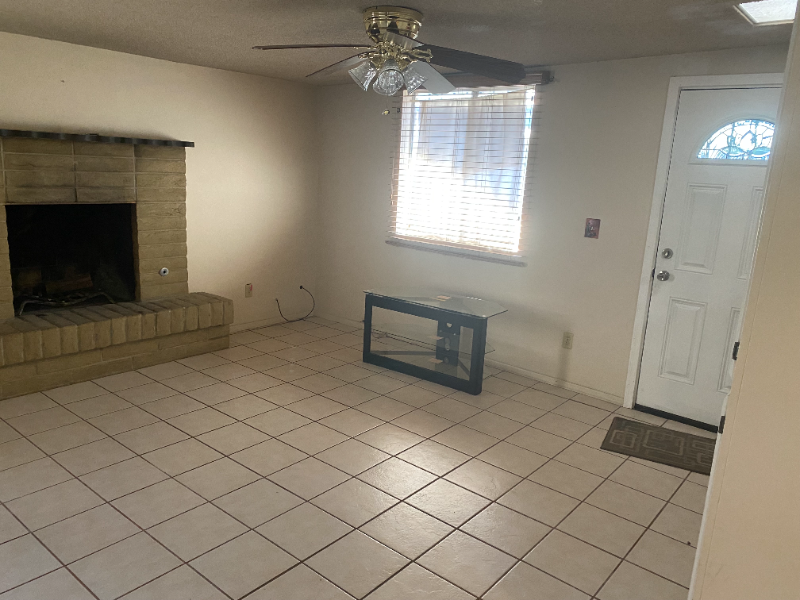 1021 W Edgewater Dr - Photo 4 of 16