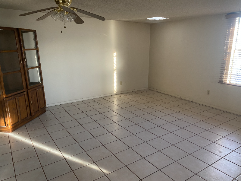 1021 W Edgewater Dr - Photo 5 of 16