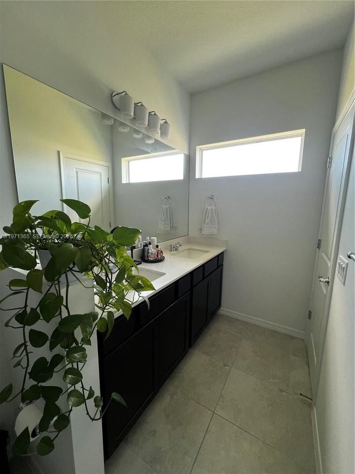 6140 Planta Ln #6140 - Photo 7 of 16