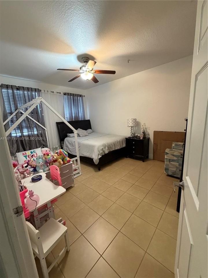 977 Sw 147th Ave #2509 - Photo 7 of 9