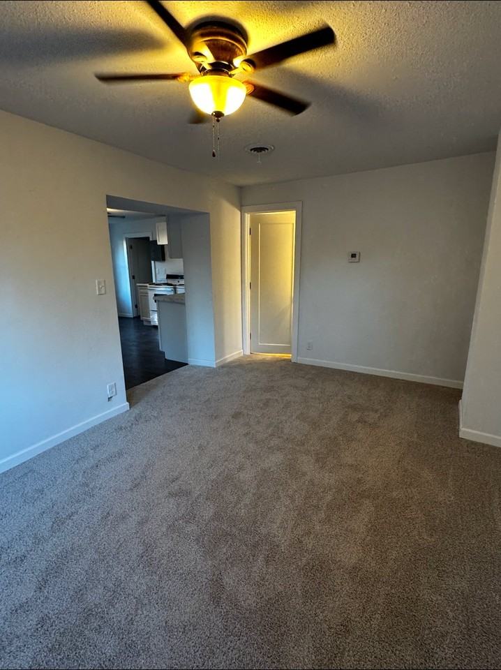 241 Webster St N #2 - Photo 3 of 7