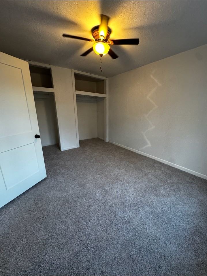 241 Webster St N #2 - Photo 5 of 7